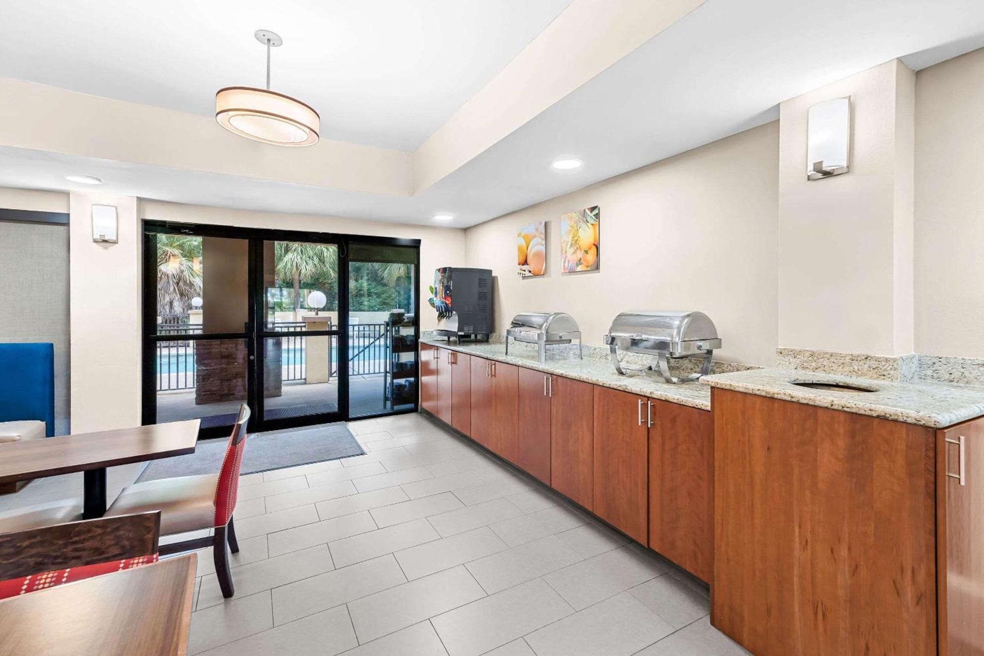 Comfort Suites Mobile East Bay Дафне Экстерьер фото