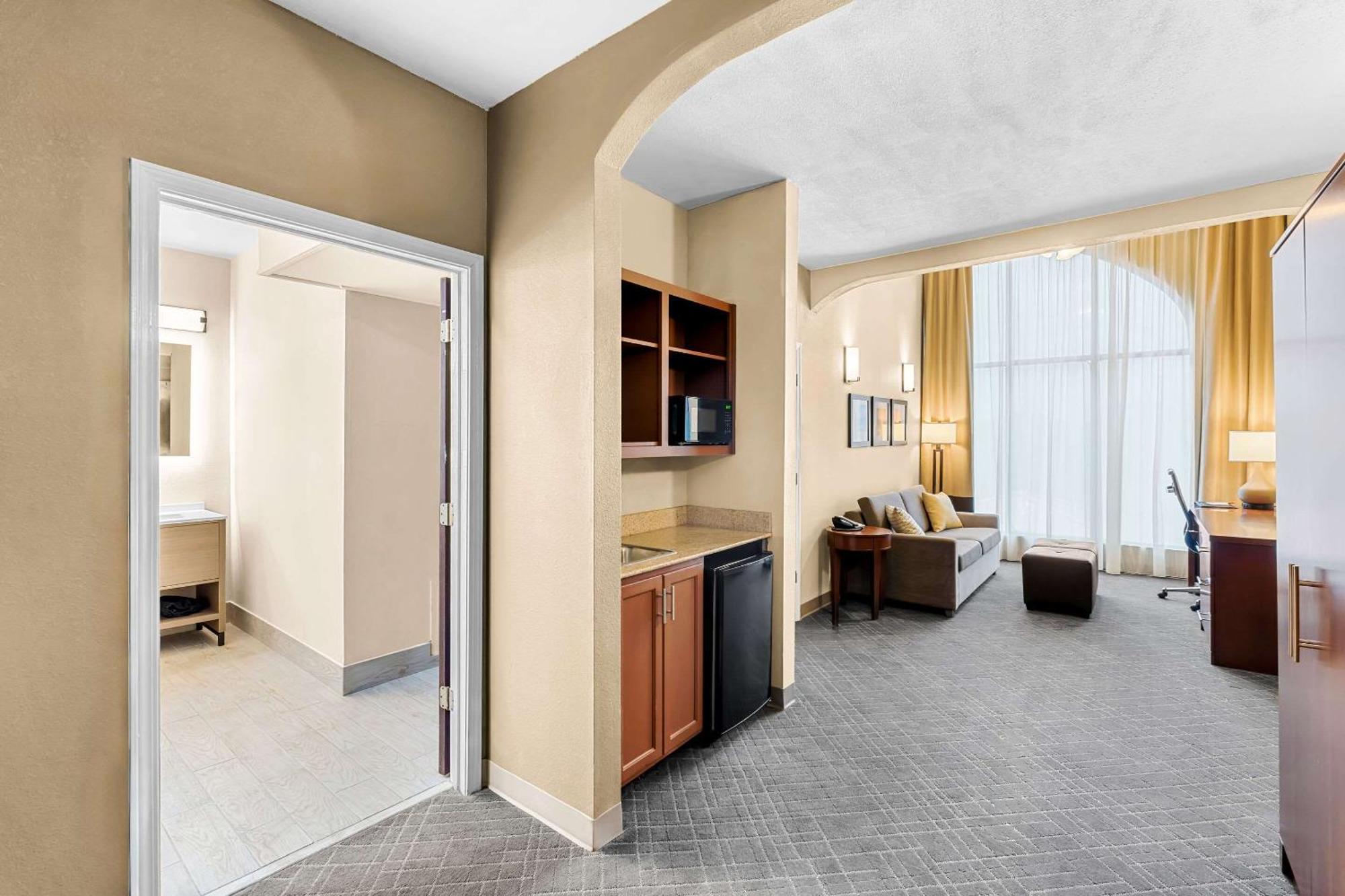 Comfort Suites Mobile East Bay Дафне Экстерьер фото
